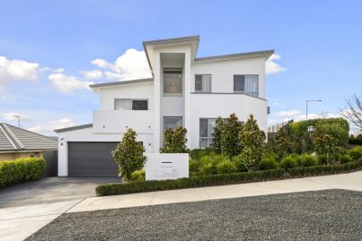 Moncrieff home sets suburb record with $1.6 million sale