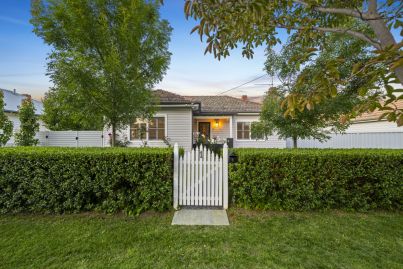 'Along the lines of country Hamptons': Inside a renovated Queanbeyan cottage