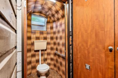 Dream coastal reno with a groovy loo sells for $660,000