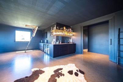 Trap door in Aussie home for sale leads to a speakeasy bar