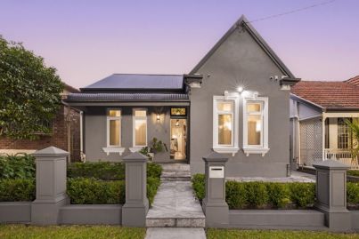 'Find more money': Sydney's mixed auction market shows some still paying $400k over reserve