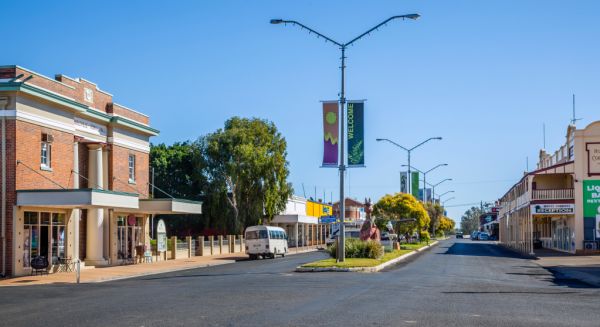 Escape to Charleville, Queensland: ‘It makes you realise how big the ...