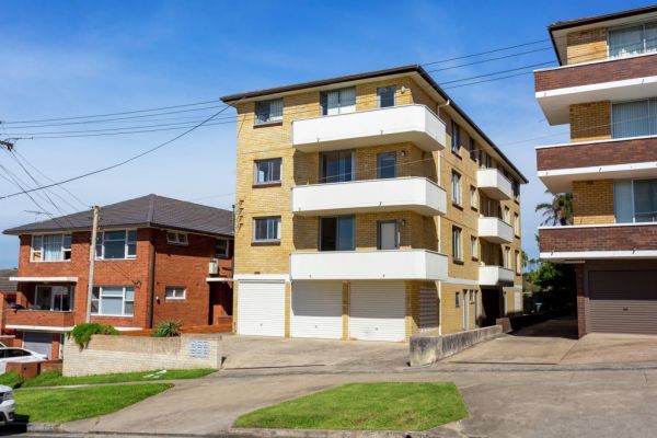 Top View Big Potential Entire Block Of Flats In Vaucluse For Sale