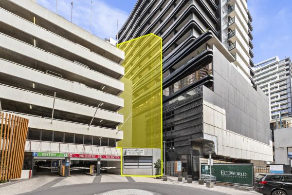 Investor snaps up tiny South Yarra building with a surprising inclusion
