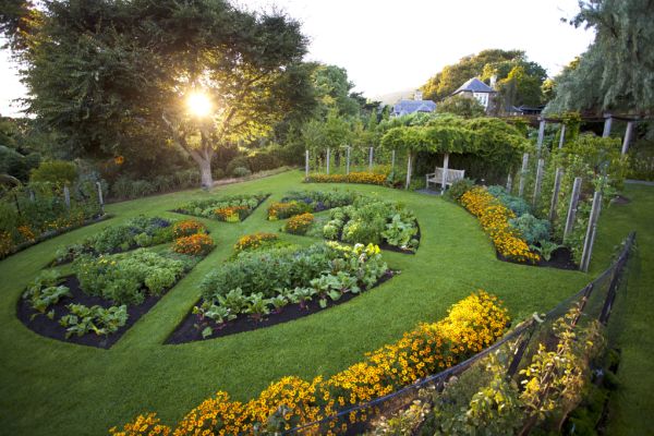 Elegant Edible Gardens An Emerging New, Edible Garden Design