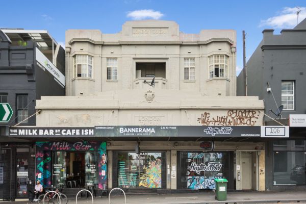 Investors clamour for