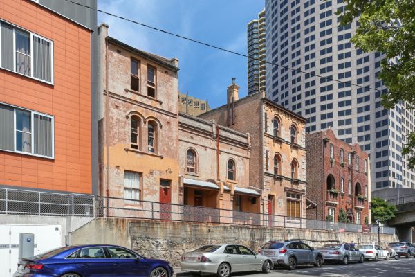 Heritage Listed Victorian Terraces In Historic The Rocks Precinct