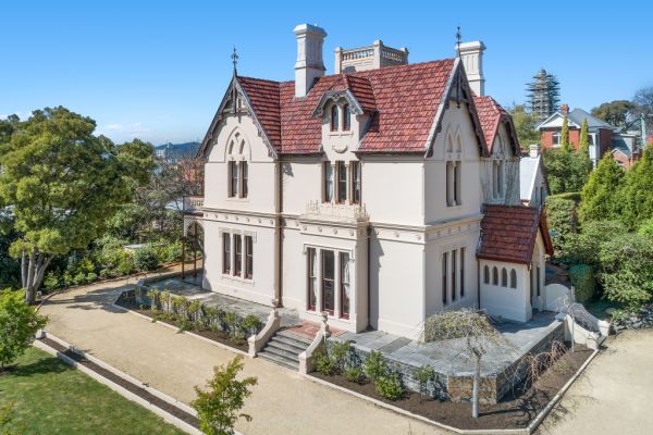 Beaumaris House, a former zoo once home to Tasmanian Devils, for sale