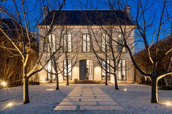 stokehouse owners frank and sharon van haandel list 11 2 looking for house for sale by owner