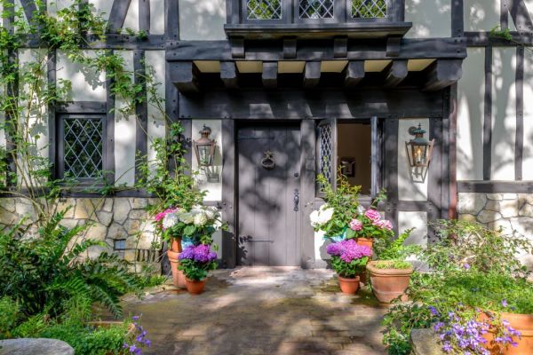 Ellen Degeneres And Portia De Rossi Snap Up Tudor House In