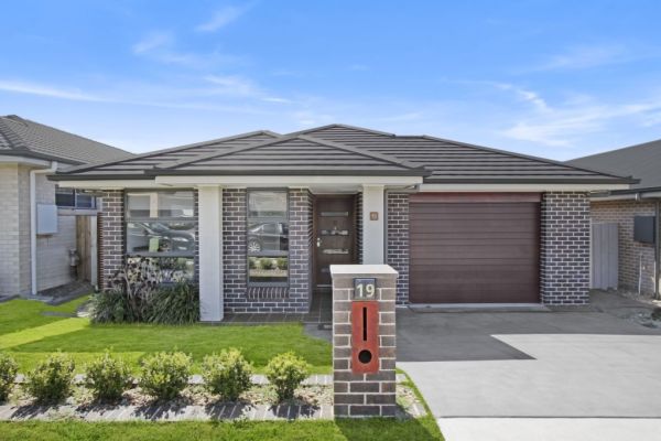how much is a good deposit for a house