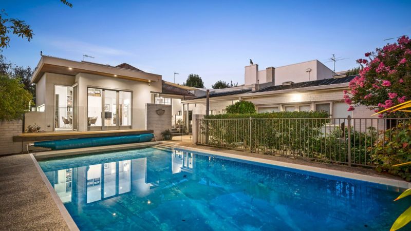 Former bank boss' Toorak mansion sells for about $7.5 million