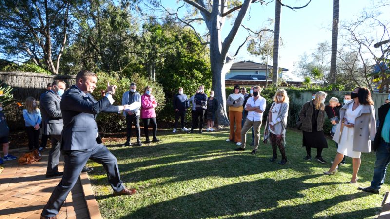 Killarney Heights house sells for $2.75m at auction, $550,000 above reserve