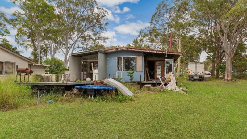 Appeal behind $810,000 Aussie home with soot and sagging ceilings