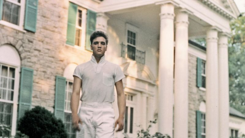 Elvis Presley's granddaughter fights against sale of Graceland