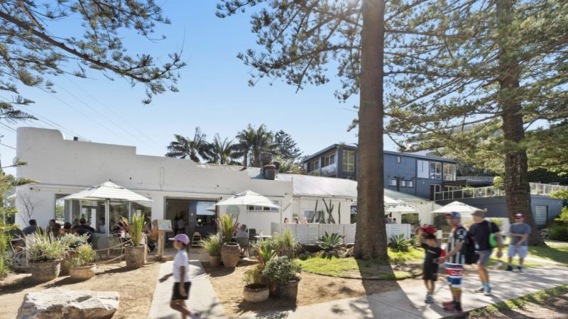 North Narrabeen waterfront asset offers cafe and DA approval for residence