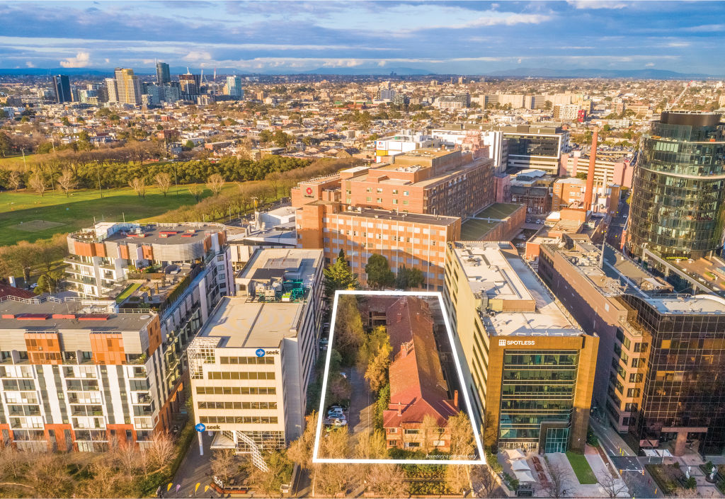 The site is close to Alfred Hospital and Fawkner Park. Photo: JLL