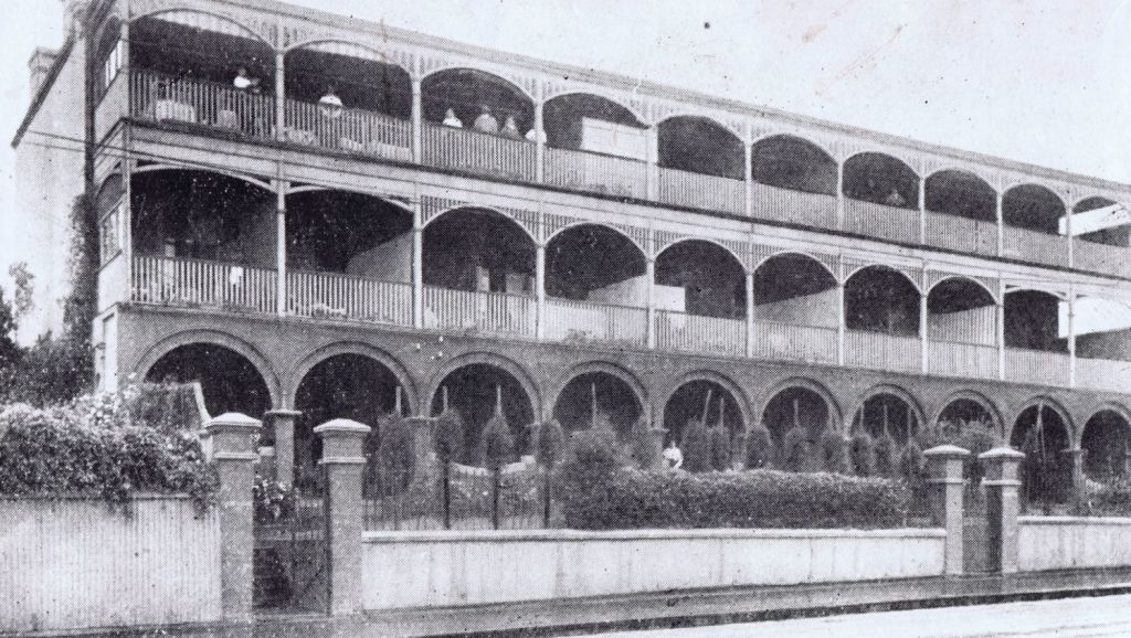 The Oslo Hotel circa 1861, before renovations to the facade in the 1900s. Photo: St Kilda Historical Society Photo: Photo: St Kilda Historical Society