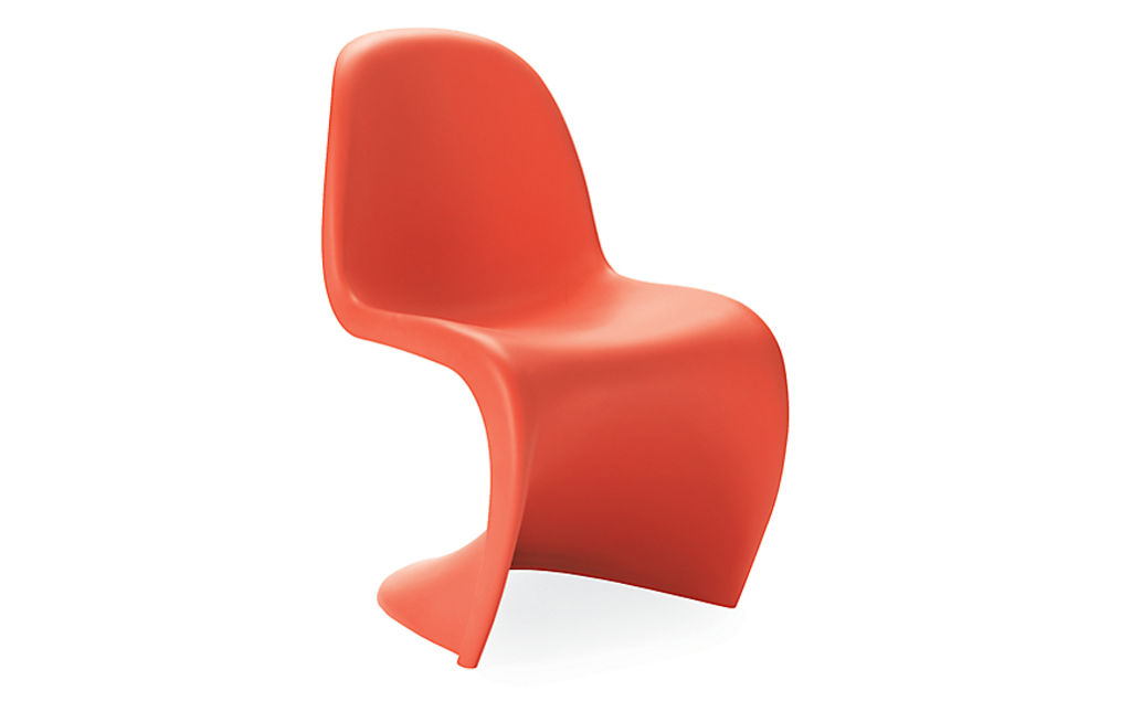 The S-shaped Panton dining chairs.