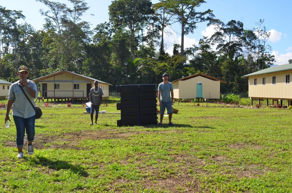 The utility of the School in a Box in situ in New Guinea. Photo: Stephen Collier