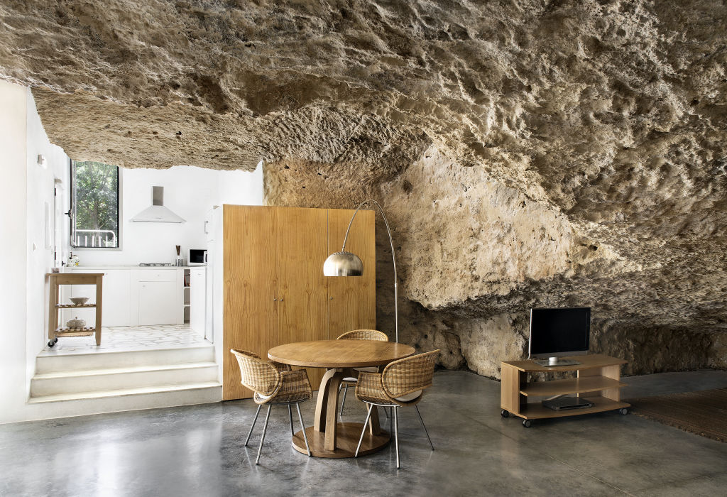 The cave-like interiors of Casa Tierra by UMMO Studio. Photo: David Vico Photo: David Vico