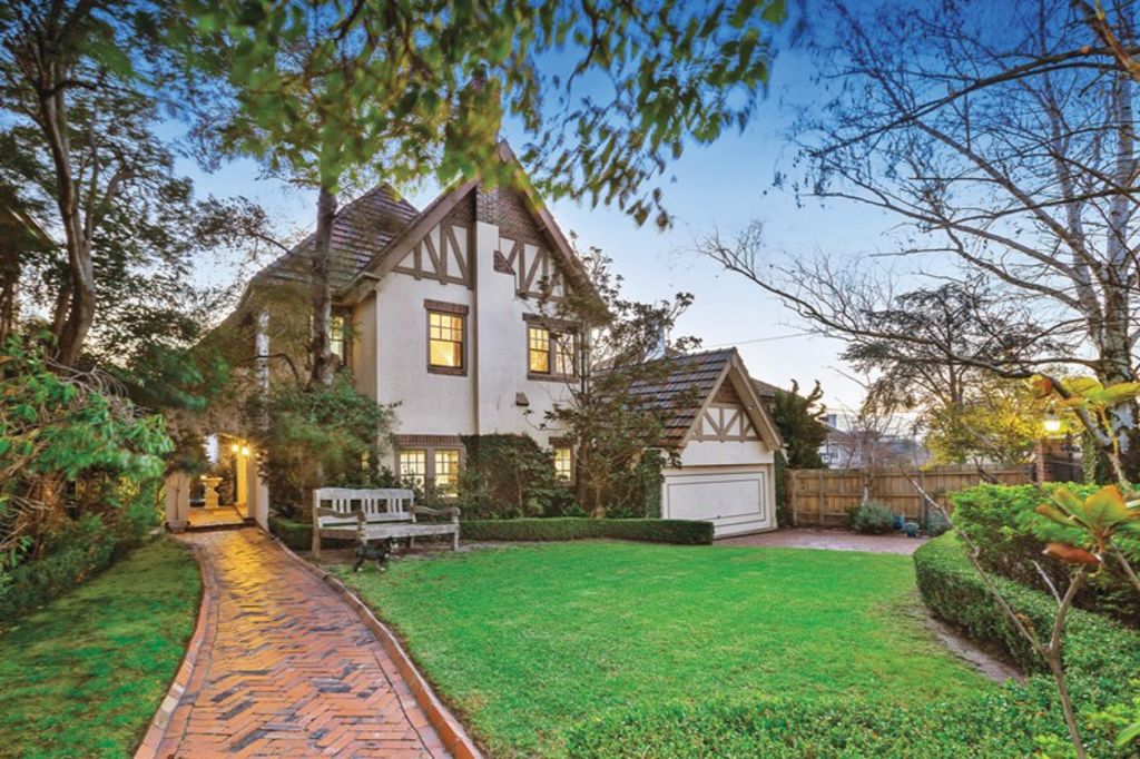 12 Hill Street, Toorak sold for $7 million. Photo: Marshall White