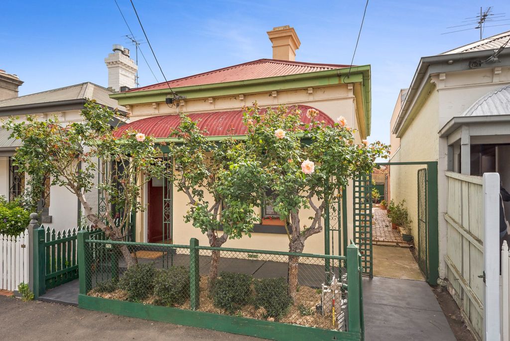 13 Egremont Street, Fitzroy North, sold for $960,000.