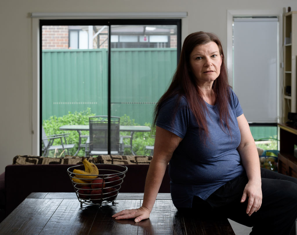 Single parents renting in Melbourne 'a hair's breadth away from homelessness'