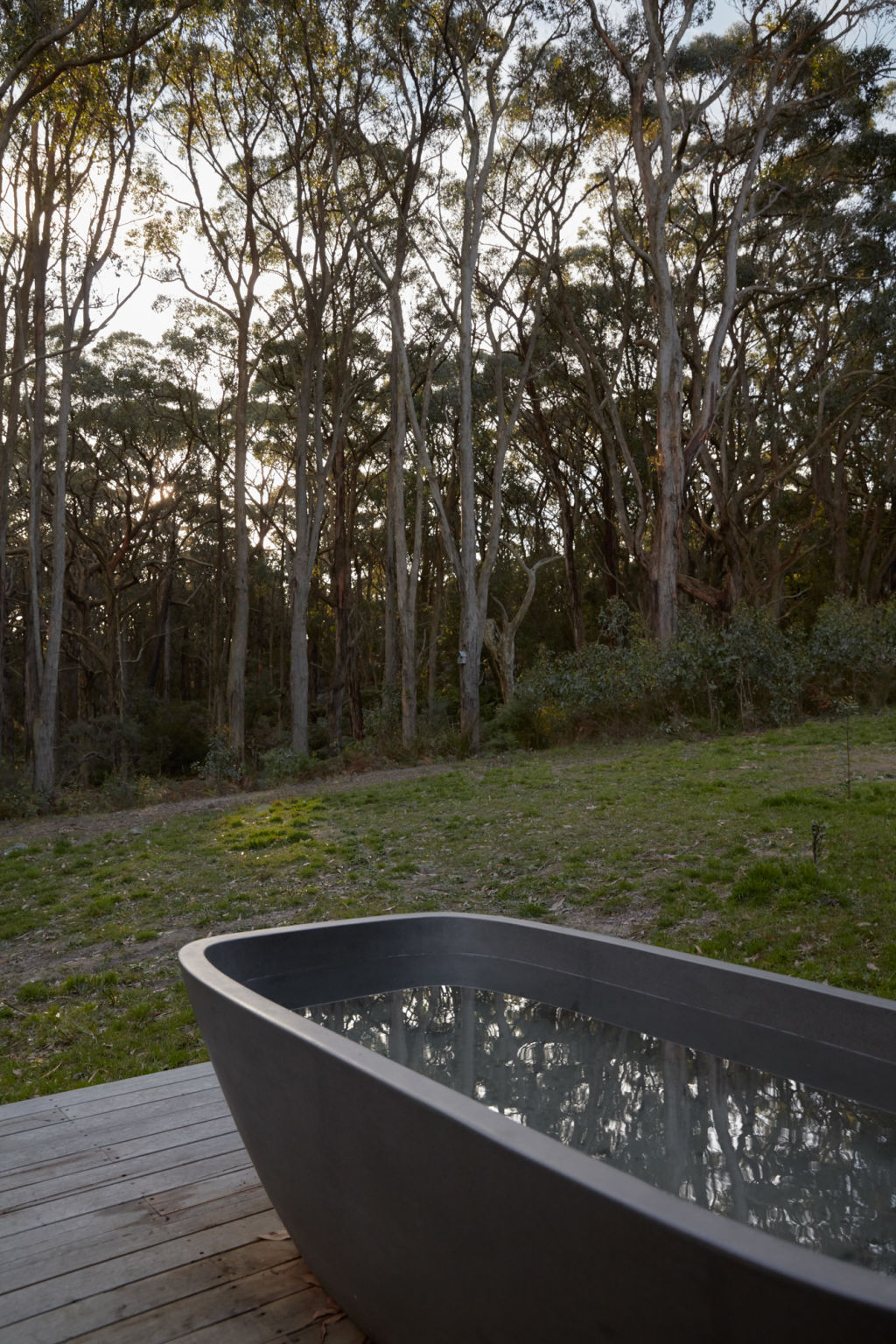 The outdoor bath. Photo: Archiblox