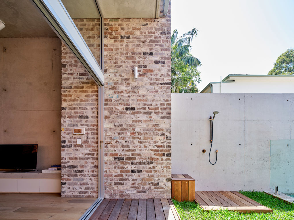 The post-exercise shower at 28B Dolphin Street, Randwick. Photo: Supplied