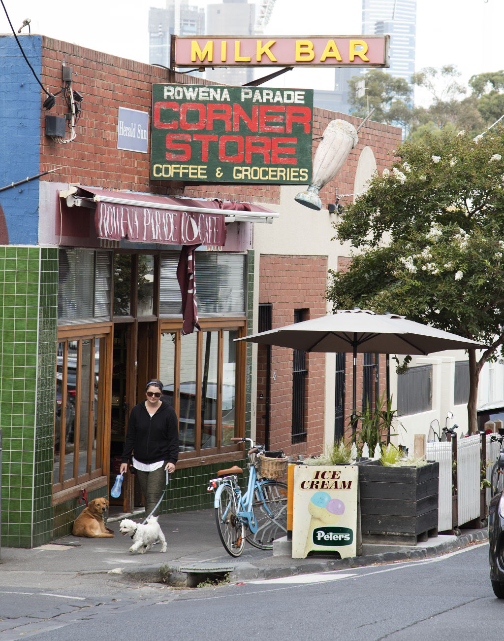 Rowena Parade Milk Bar. Photo Leigh Henningham.