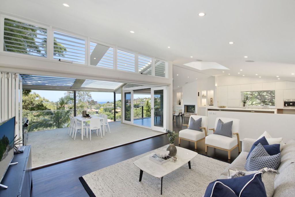 10 Seaview Street, Waverley, sold under the hammer for $4.3 million. Photo: Richardson and Wrench Elizabeth Bay/Potts Point