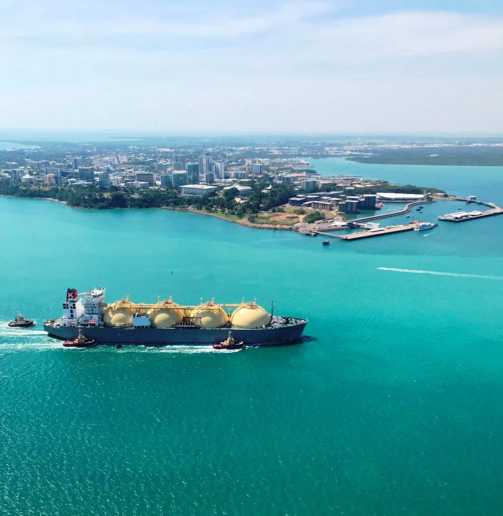 Pacific Breeze LNG tanker arriving in Darwin Harbour to deliver a preparatory LNG cargo to Inpex Corporation's Ichthys LNG export project.