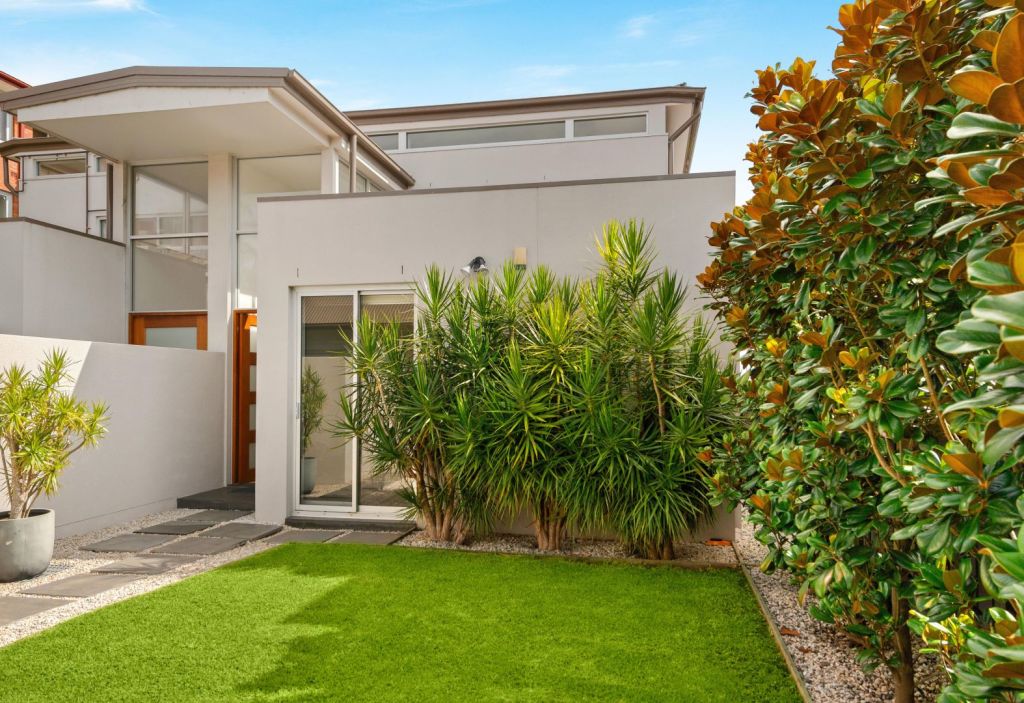 2/72 Grasmere Lane, Cremorne, sold for its reserve price of $2 million.