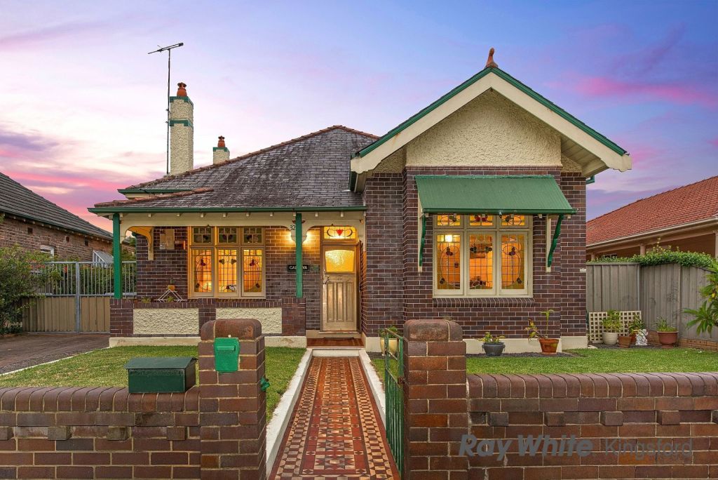 Sydney auctions: Owner-occupiers back in the market as they see value under the hammer