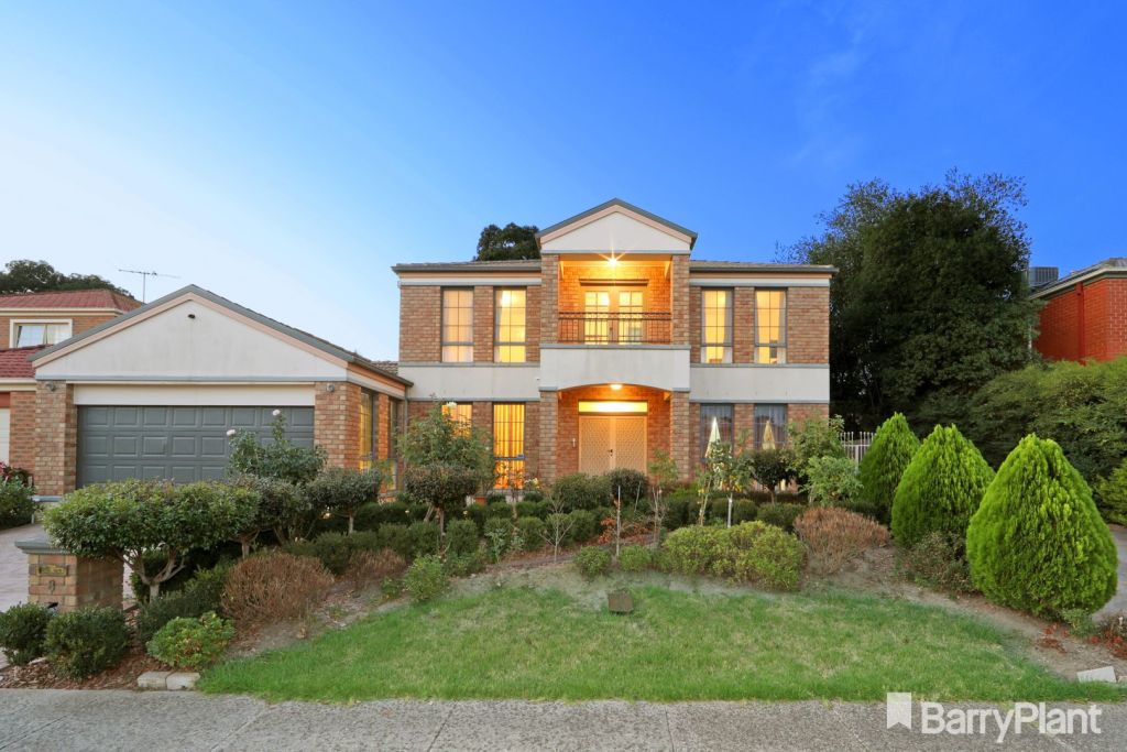 8 Huntingdale Court, Rowville. Photo: Barry Plant Rowville