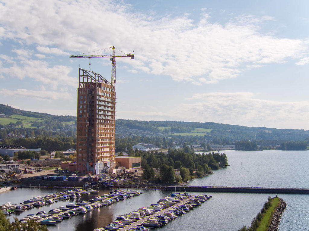 Experts say building mass-storey towers in the same way as Mjøsa Tower can be better for the environment than concrete. Photo: Anti Hamar