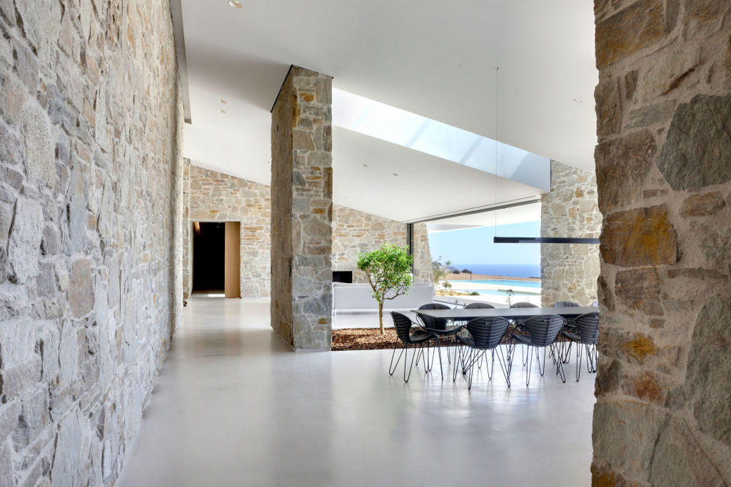 The home has bioclimatic control. Photo: Greece Sotheby's International Realty