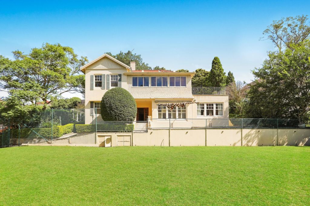 The 1900 square metre property comes with a DA for a $15 million Stephen Gergely-designed residence.