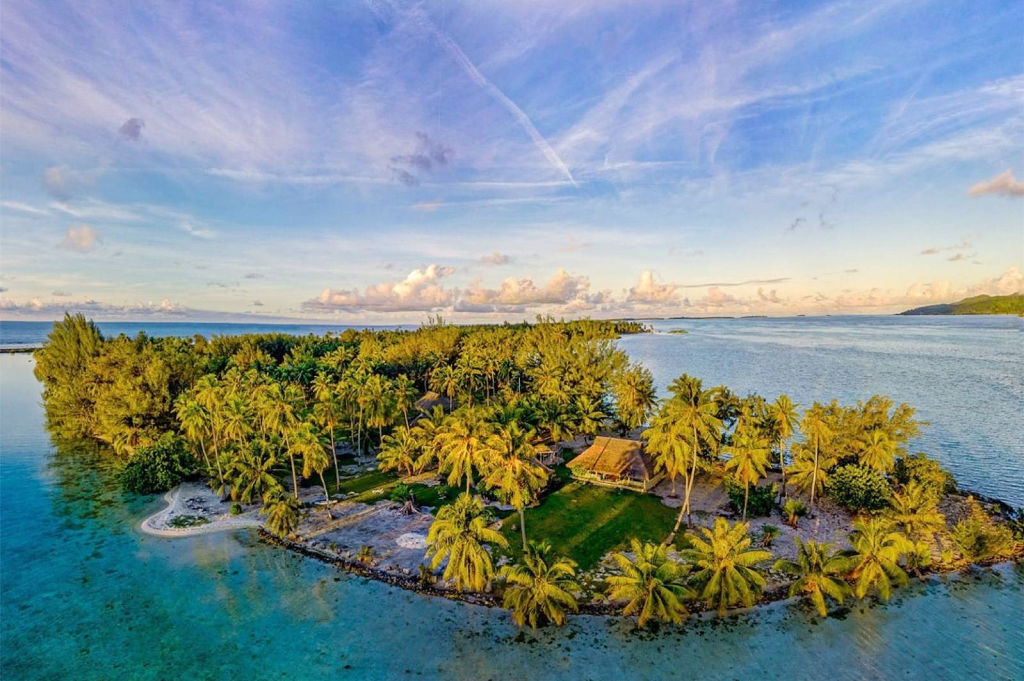 Motu Moie, French Polynesia. Photo: Sotheby's International Realty