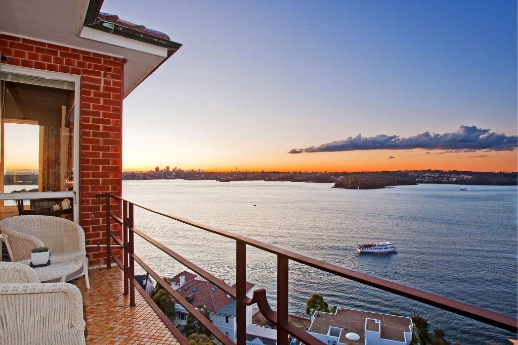 The penthouse in an art deco block that Schaeffer owned in Point Piper.