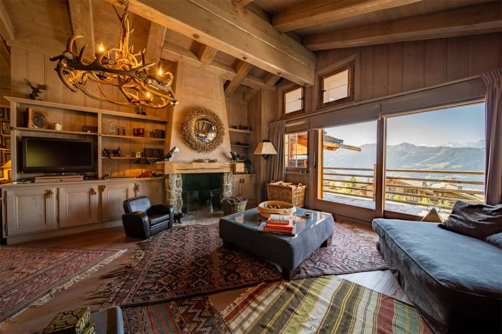 A four bedroom apartment in Verbier. Photo: Cardis Immobilier Sotheby's International Realty