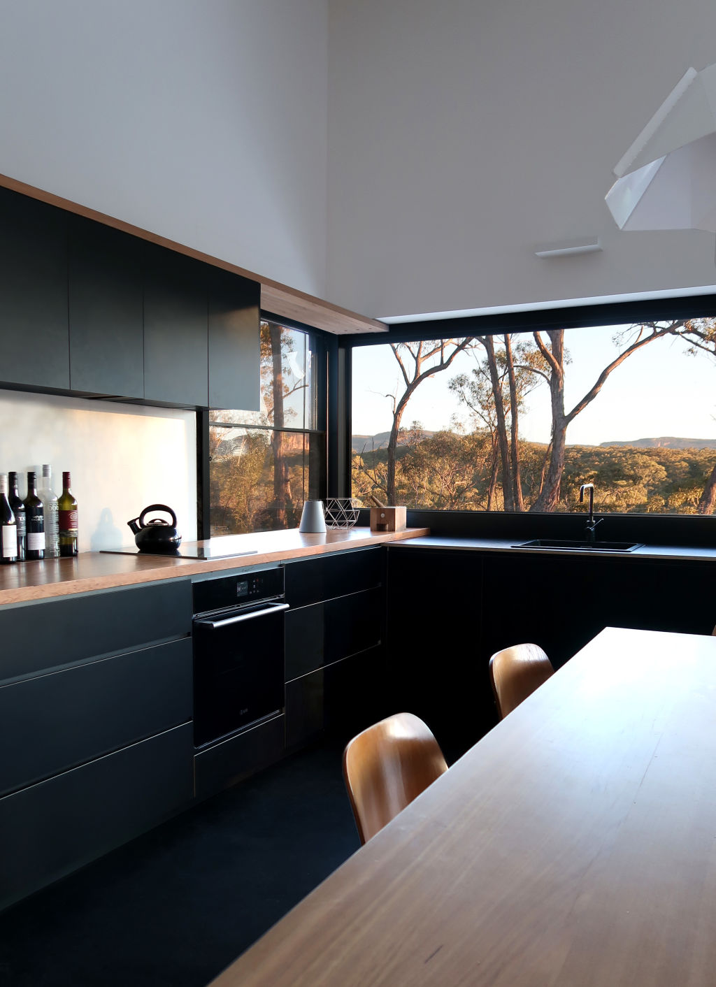 Simon Anderson’s Off-Grid Cabin in the Blue Mountains. Photo: Supplied