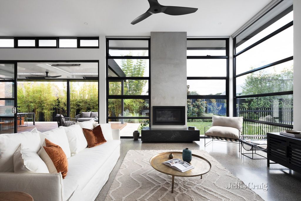 The home's many living areas were part of its record-breaking appeal.  Photo: Jellis Craig