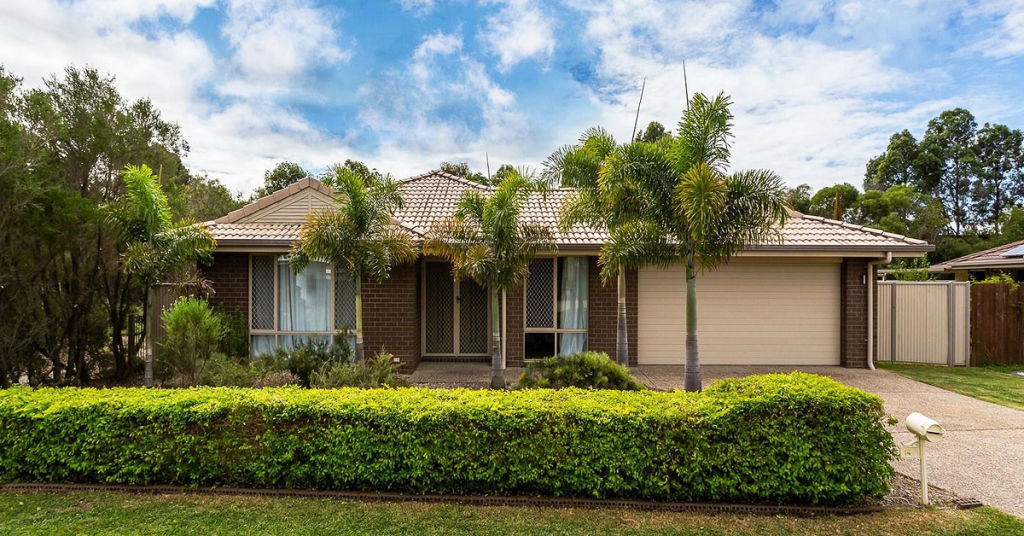 Three registered bidders battled it out for the five-bedroom, two-bathroom house at 14 Hopkins Street.