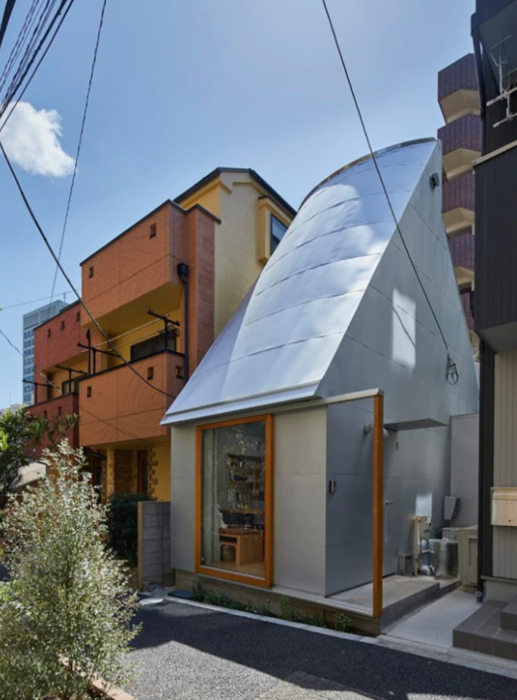 Japanese architect designs his own perfectly modern 18 sqm tiny house