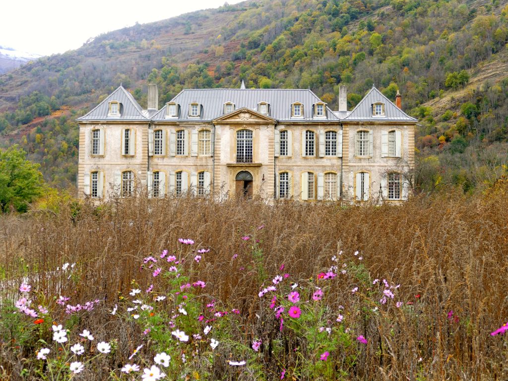 Somewhere Else: The Australian couple restoring an 18th century French chateau