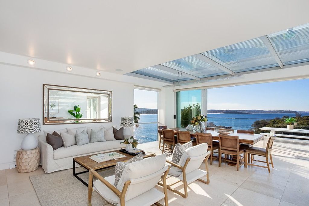 A beachfront house in Manly was passed in on a vendor bid of $15 million.