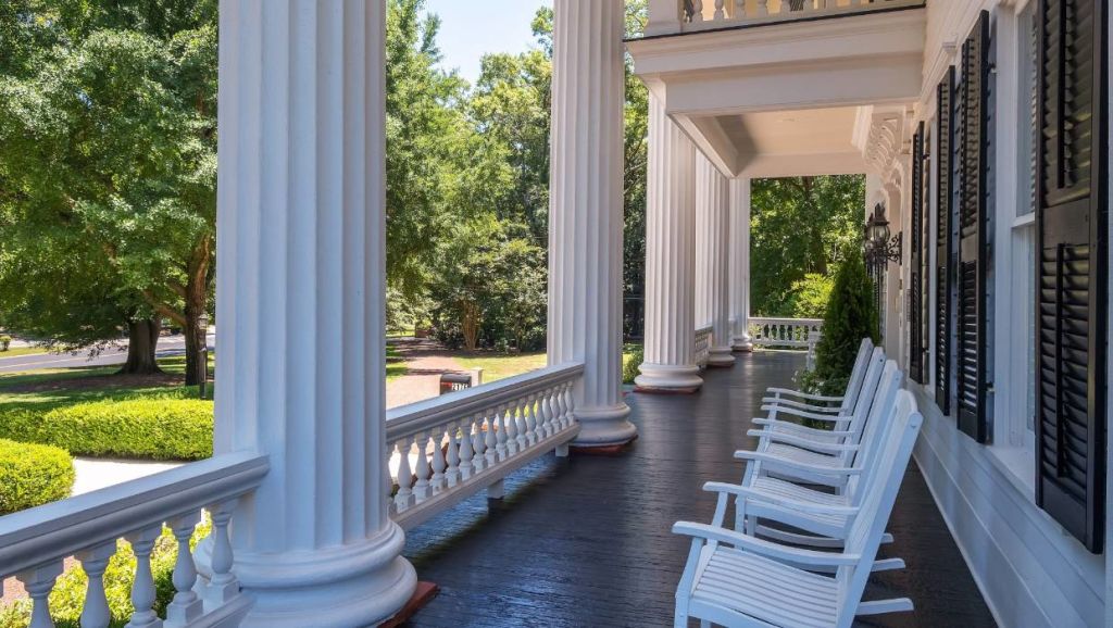 What would a southern mansion be without a porch? Photo: Target Auction