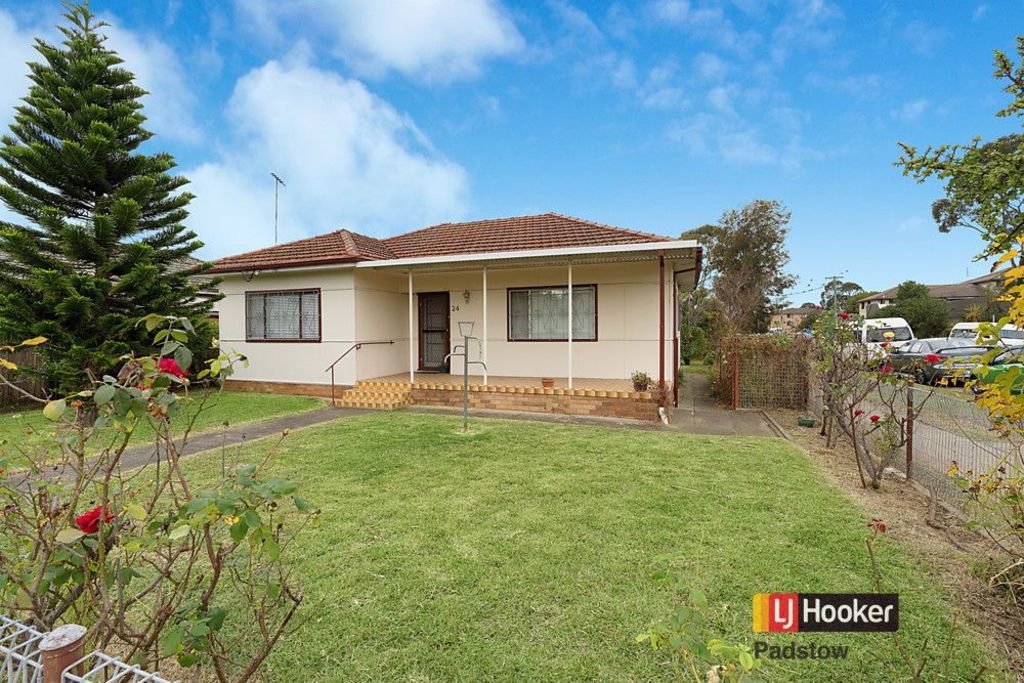 24 Phelps Street, Canley Vale, sold for $620,000 above the reserve. Photo: LJ Hooker Padstow